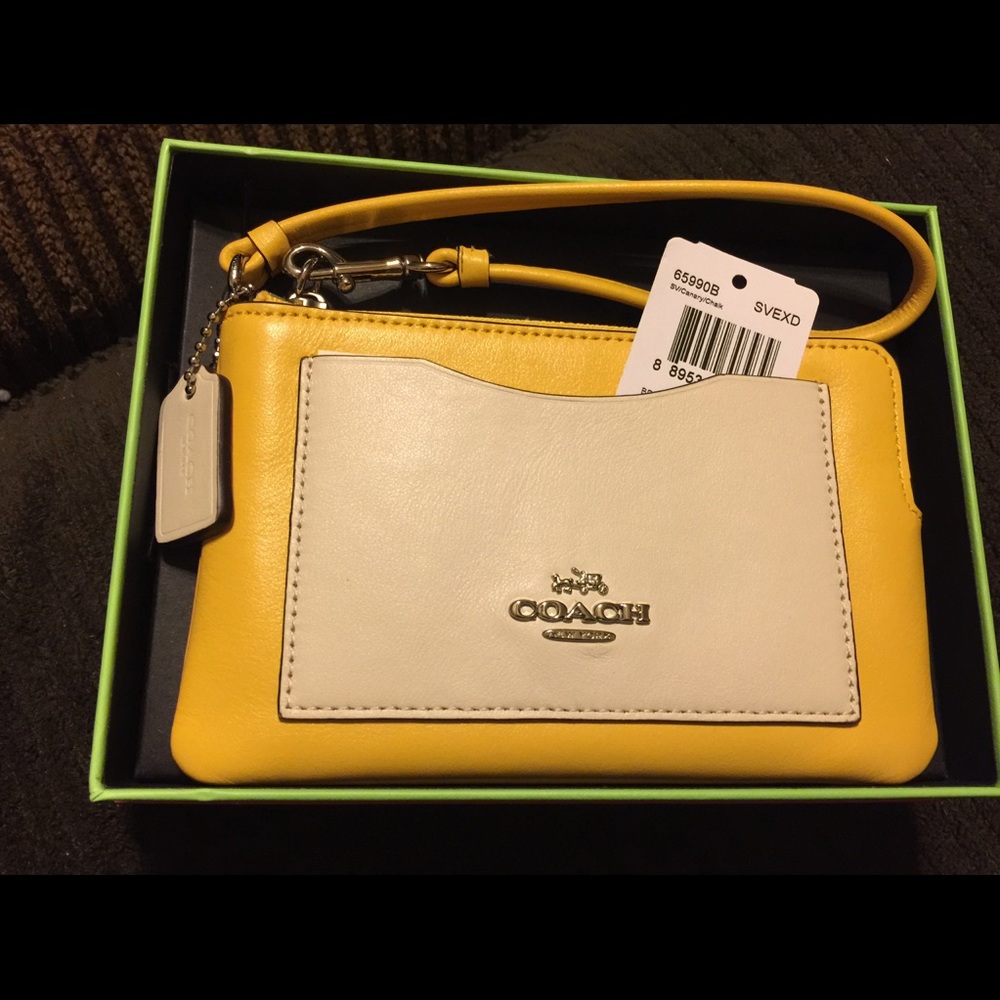 Authentic Coach Wristlet. New With tags.